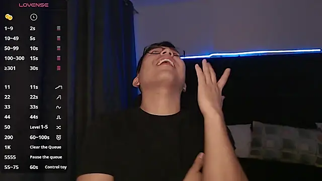 andrewmhilton  online show from September 20, 2025, 5:23 am