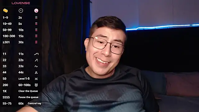 andrewmhilton  online show from October 16, 2025, 5:49 am