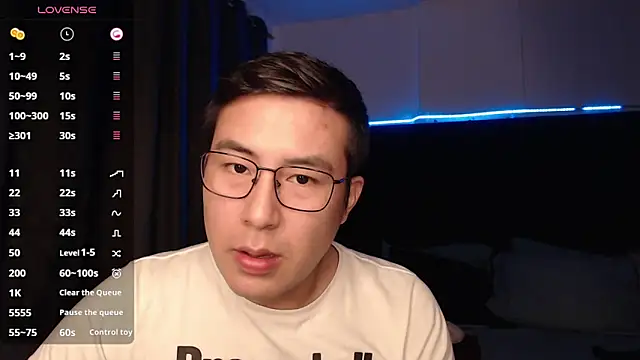 Snapshot of andrewmhilton_ chatting on November 22, 2025, 6:01 am andrewmhilton online show from November 22, 2025, 6:01 am