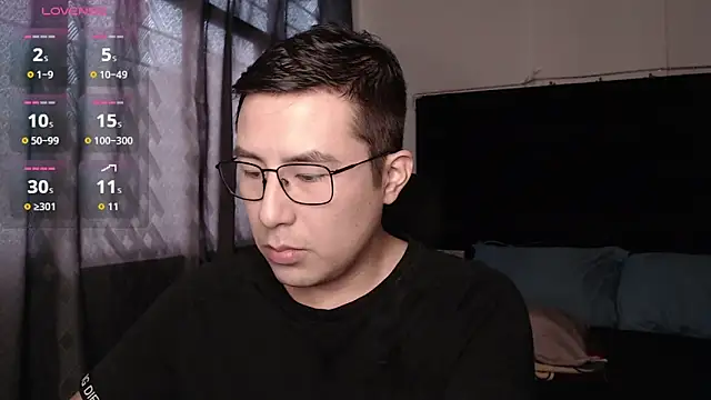 Snapshot of andrewmhilton_ chatting on February 4, 2026, 10:05 pm andrewmhilton online show from February 4, 2026, 10:05 pm