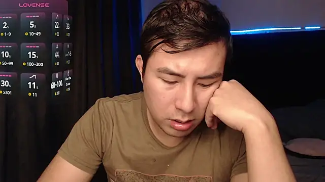 Snapshot of andrewmhilton_ chatting on December 2, 2025, 6:26 am andrewmhilton online show from December 2, 2025, 6:26 am