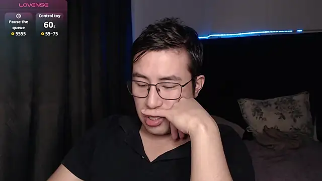 Snapshot of andrewmhilton_ chatting on January 12, 2026, 6:31 am andrewmhilton online show from January 12, 2026, 6:31 am