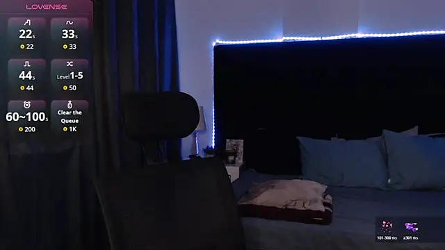 Snapshot of andrewmhilton_ chatting on February 25, 2026, 12:00 am andrewmhilton online show from February 25, 2026, 12:00 am