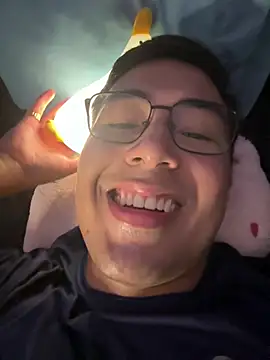 Snapshot of andrewmhilton_ chatting on February 10, 2026, 7:29 am andrewmhilton online show from February 10, 2026, 7:29 am