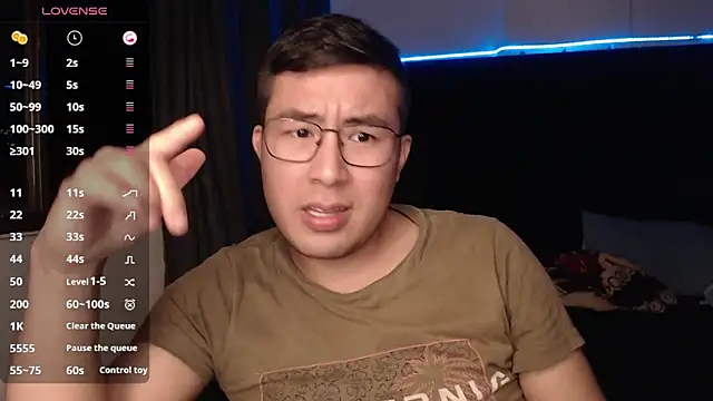 andrewmhilton  online show from October 15, 2025, 5:39 am