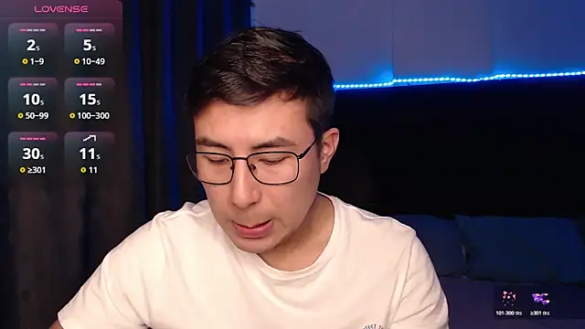 andrewmhilton  online show from April 6, 2026, 6:03 am