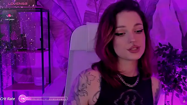 BratzieDarsie online show from February 11, 2025, 2:57 pm