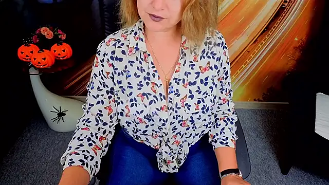 Snapshot of EmmaxPark chatting on October 29, 2025, 6:23 am EmmaxPark online show from October 29, 2025, 6:23 am