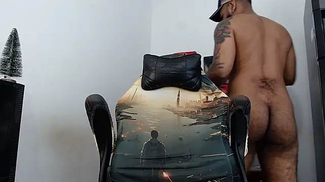 Damian64420 online show from December 15, 2025, 4:18 am