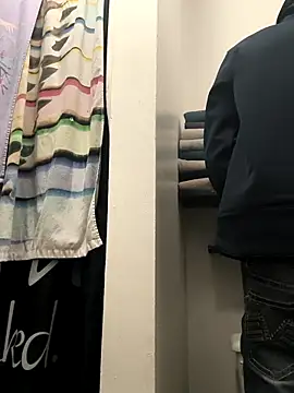 Midwestalpha online show from December 15, 2025, 1:22 am