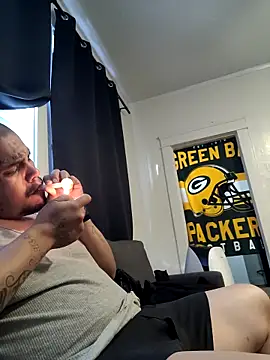 Snapshot of Stomps33 chatting on November 3, 2025, 10:46 pm Stomps33 online show from November 3, 2025, 10:46 pm