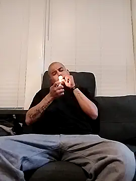 Snapshot of Stomps33 chatting on March 7, 2025, 3:29 am Stomps33 online show from March 7, 2025, 3:29 am