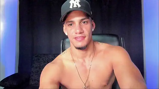 jhonnysnow17 online show from September 28, 2025, 9:11 pm