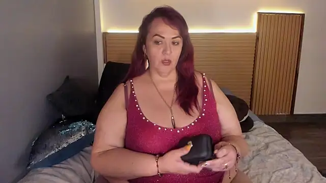 Snapshot of megan_dreamsss chatting on October 30, 2025, 2:32 am megan dreamsss online show from October 30, 2025, 2:32 am