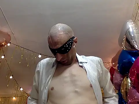 HandsomeAlfie online show from July 12, 2026, 10:05 am