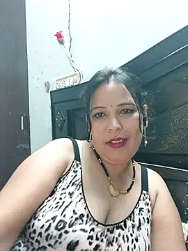 Poojabhabi101 online show from September 26, 2025, 6:15 pm