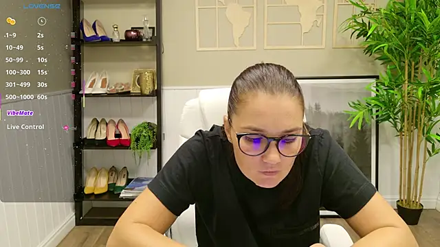 SelineSole online show from September 25, 2025, 3:07 pm