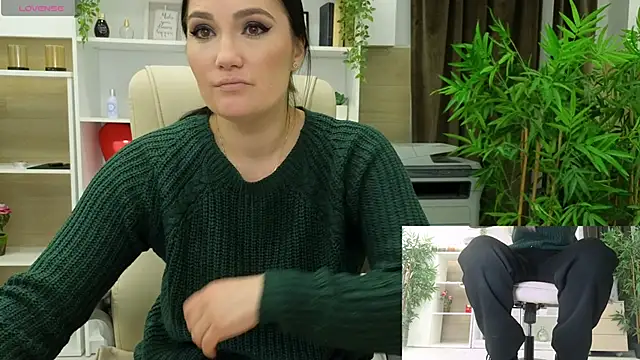 SelineSole online show from February 7, 2025, 5:18 pm