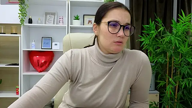 SelineSole online show from February 13, 2025, 5:33 pm