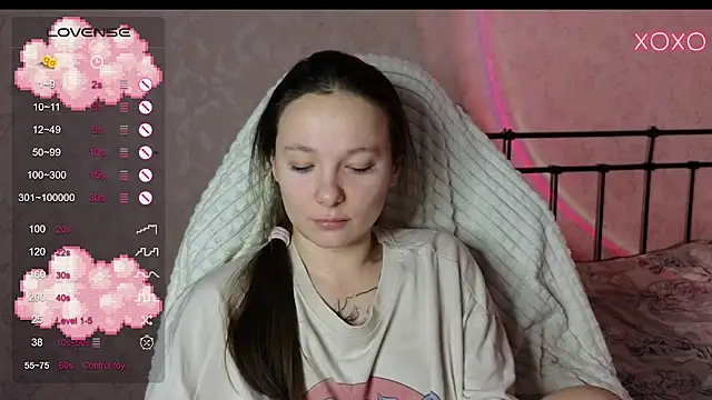 Snapshot of lil_luna_x chatting on January 17, 2025, 4:26 pm lil luna x online show from January 17, 2025, 4:26 pm