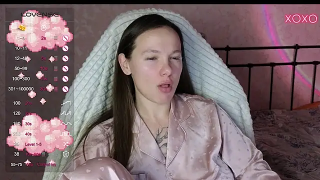 Snapshot of lil_luna_x chatting on January 20, 2025, 5:06 pm lil luna x online show from January 20, 2025, 5:06 pm