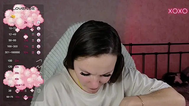 Snapshot of lil_luna_x chatting on February 26, 2025, 6:59 pm lil luna x online show from February 26, 2025, 6:59 pm