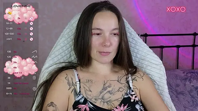 Snapshot of lil_luna_x chatting on October 5, 2025, 5:58 pm lil luna x online show from October 5, 2025, 5:58 pm