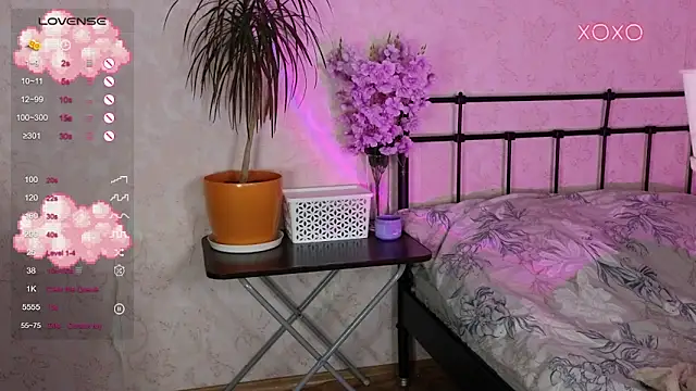 lil luna x online show from November 18, 2025, 2:49 am