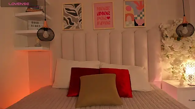 cute  cherry  online show from February 25, 2026, 9:36 pm