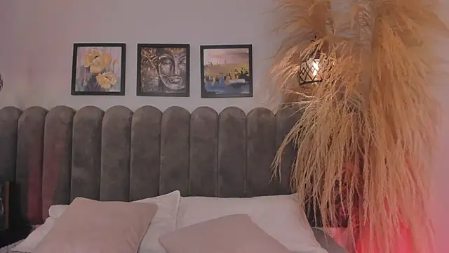 cute  cherry  online show from May 20, 2026, 8:28 pm