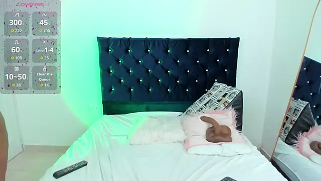 Snapshot of Alessia_kaun chatting on November 1, 2025, 1:12 am Alessia kaun online show from November 1, 2025, 1:12 am