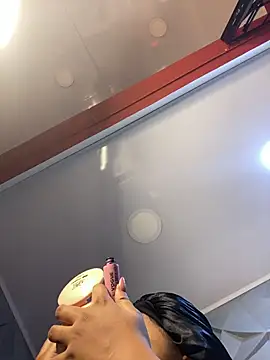 Snapshot of Aluna_sweet chatting on October 17, 2025, 7:15 pm Aluna sweet online show from October 17, 2025, 7:15 pm