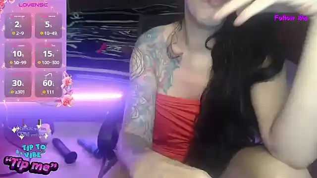 VenusX online show from March 10, 2025, 5:18 pm