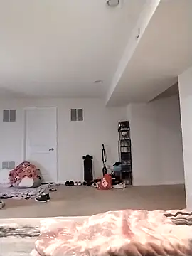 LiverandBrat77 online show from November 9, 2025, 1:09 am