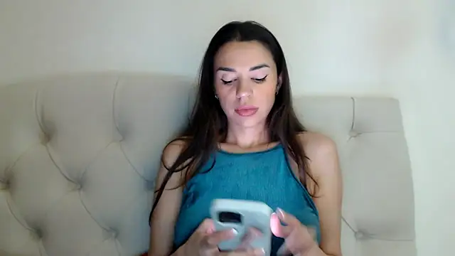 Mika Gold online show from November 11, 2025, 5:41 pm