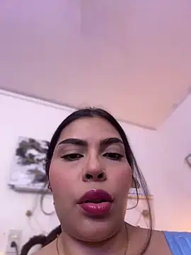 GigiiStone online show from January 29, 2025, 1:17 pm