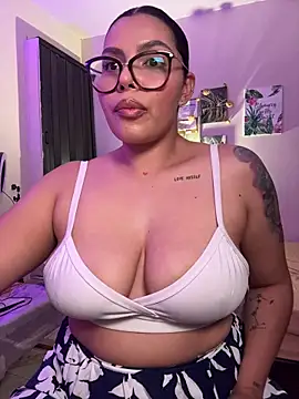 GigiiStone online show from March 30, 2026, 11:28 pm