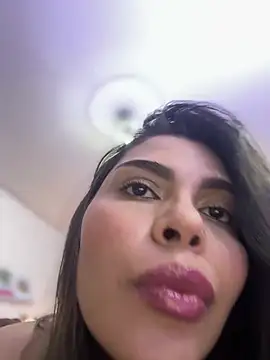 GigiiStone online show from January 14, 2025, 12:43 am