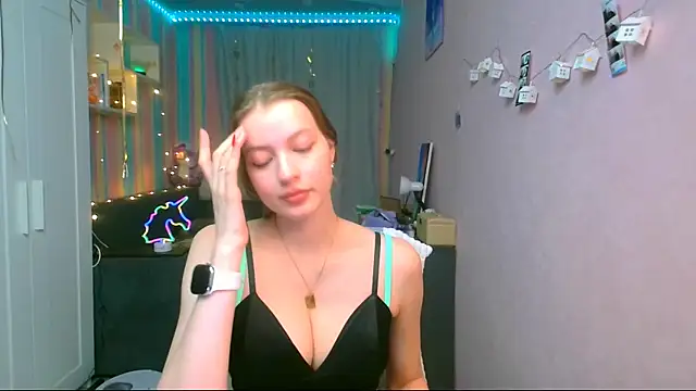   Aphrodita  wow   online show from February 8, 2025, 1:33 pm