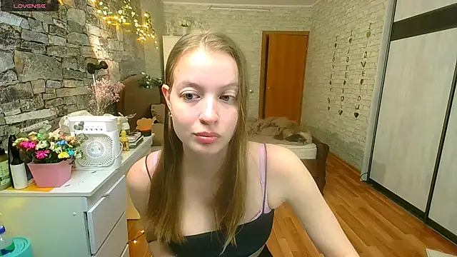   Aphrodita  wow   online show from May 10, 2026, 2:19 pm