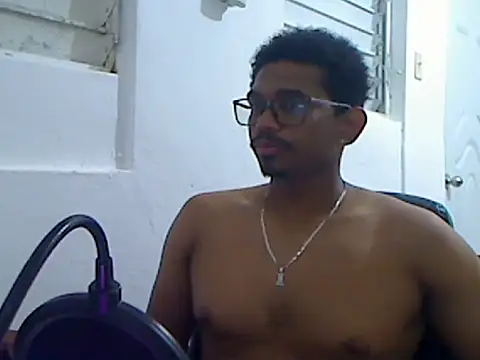 Snapshot of Gigachatx chatting on February 2, 2026, 9:25 pm Gigachatx online show from February 2, 2026, 9:25 pm