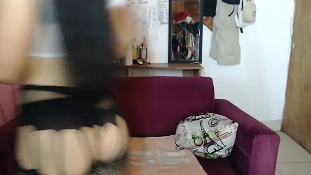 Snapshot of Nathacha chatting on February 13, 2025, 10:54 pm Nathacha online show from February 13, 2025, 10:54 pm