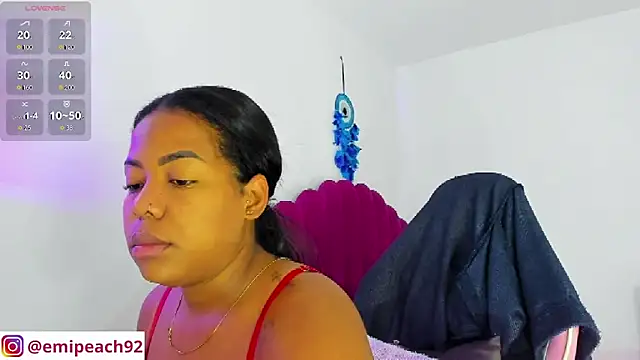 Snapshot of samanthaabloom chatting on September 29, 2025, 10:33 am samanthaabloom online show from September 29, 2025, 10:33 am