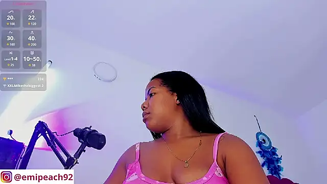 Snapshot of samanthaabloom chatting on September 24, 2025, 11:17 am samanthaabloom online show from September 24, 2025, 11:17 am