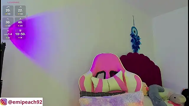 Snapshot of samanthaabloom chatting on October 22, 2025, 12:43 am samanthaabloom online show from October 22, 2025, 12:43 am