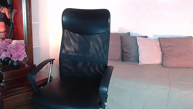 dahian s online show from September 18, 2025, 4:37 am