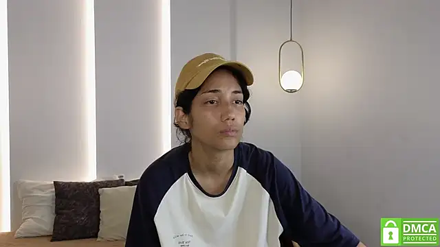 Snapshot of hot_little_bunny chatting on September 17, 2025, 9:06 pm hot little bunny online show from September 17, 2025, 9:06 pm