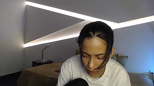 Snapshot of hot_little_bunny chatting on October 8, 2025, 9:59 pm hot little bunny online show from October 8, 2025, 9:59 pm