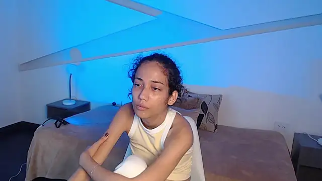 hot little bunny online show from December 21, 2025, 9:37 pm