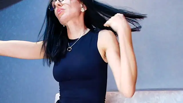 Snapshot of Siaconna chatting on September 23, 2025, 6:53 am Siaconna online show from September 23, 2025, 6:53 am